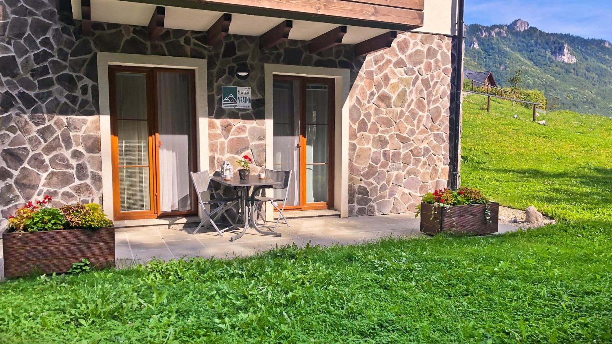 Apartman Vratna Terchová Eksteriør billede